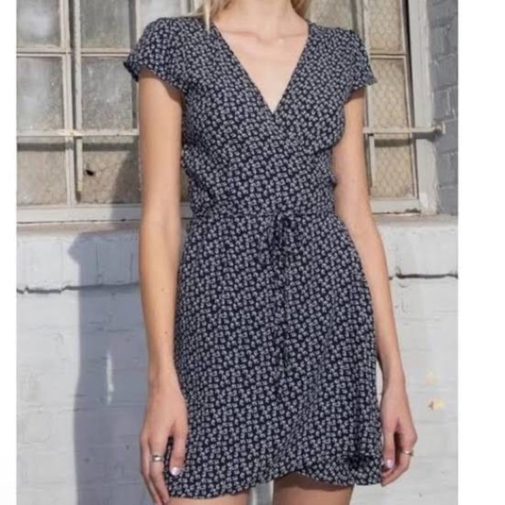 BRANDY MELVILLE NAVY ROSE TIE WRAP DRESS FLOWER